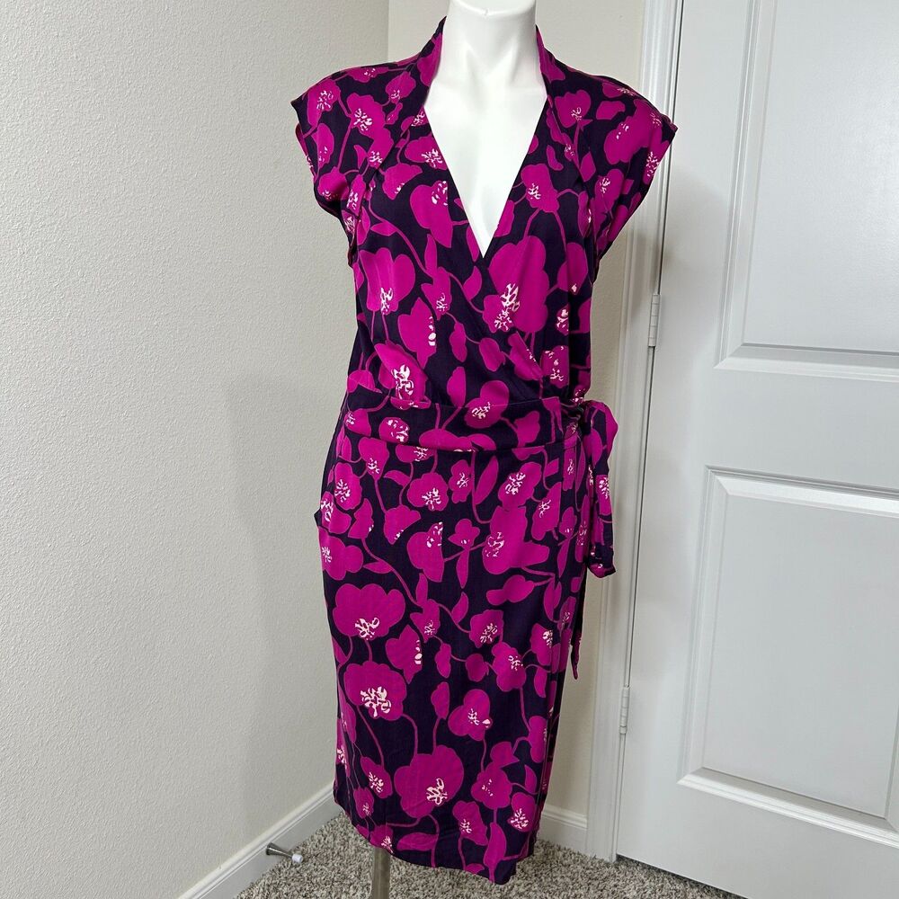 Diane von Furstenberg Dress Riddle Small Pink Floral Silk Wrap Cocktail Party